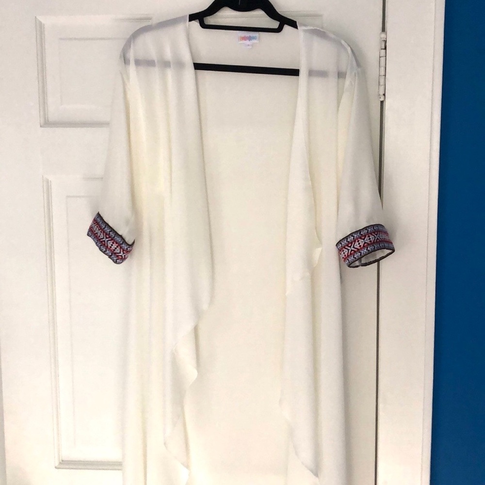 LuLaRoe Shirley Cover NWT